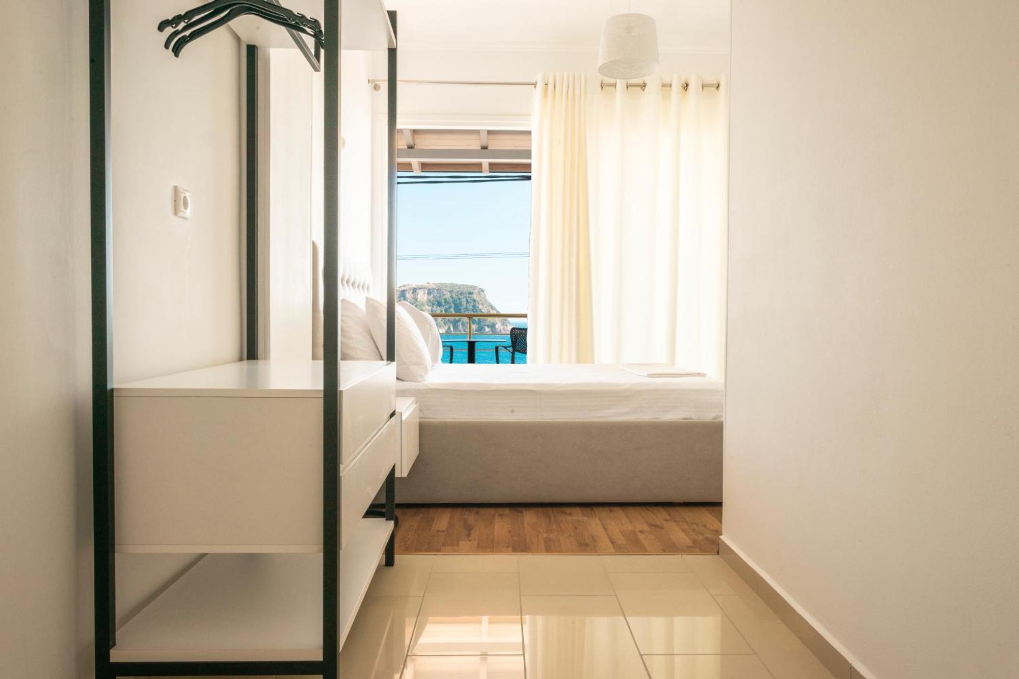 Ionio Rooms Himare Esterno foto