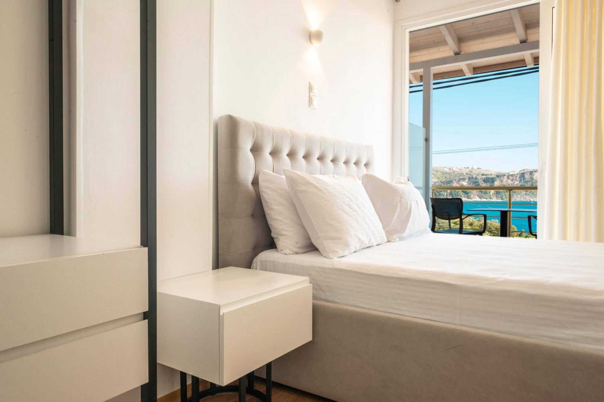 Ionio Rooms Himare Esterno foto