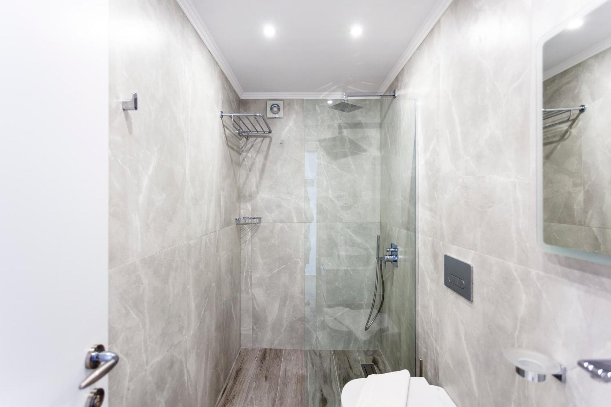 Ionio Rooms Himare Esterno foto