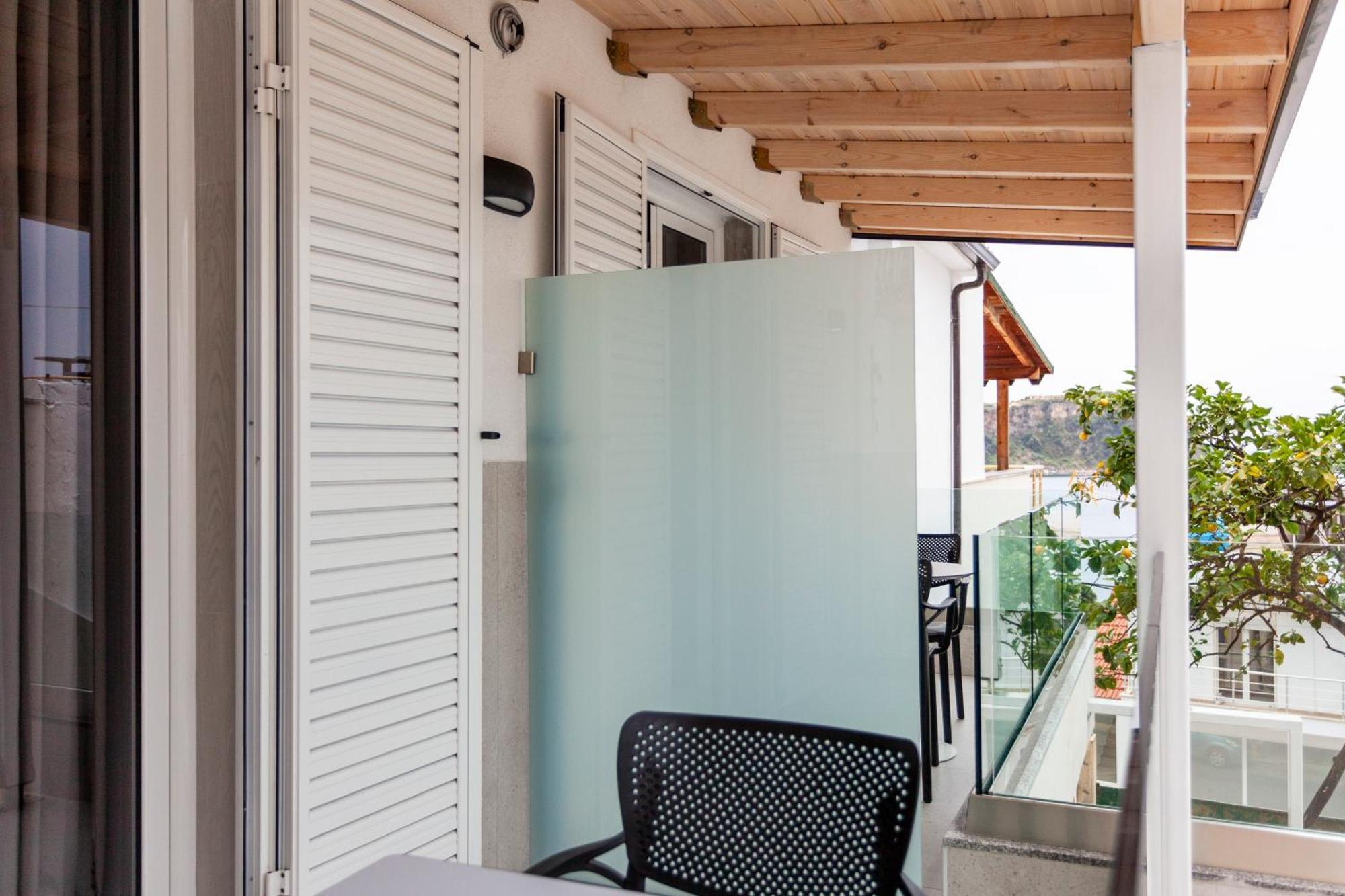 Ionio Rooms Himare Esterno foto